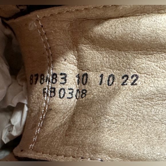 Kickers navy blue kids shoes. Size 22. US size 6. Brand new in box - Picture 10 of 16